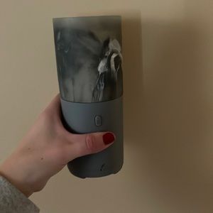 Oil diffuser for car